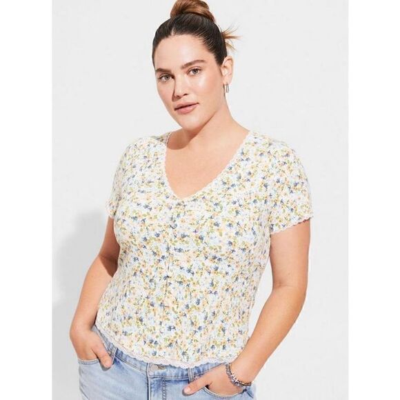 Torrid Fitted Supersoft Rib V-Neck Lace Trim Button Crop Tee Sz 4 - Picture 1 of 6